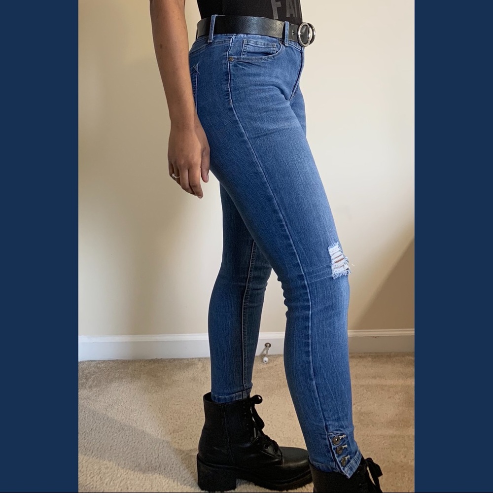 Accented Ankle Skinny Jeans